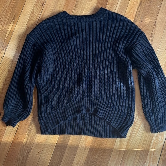 H&M Sweaters - H&M cable knit sweater size L gently used heavy and warm for winter!